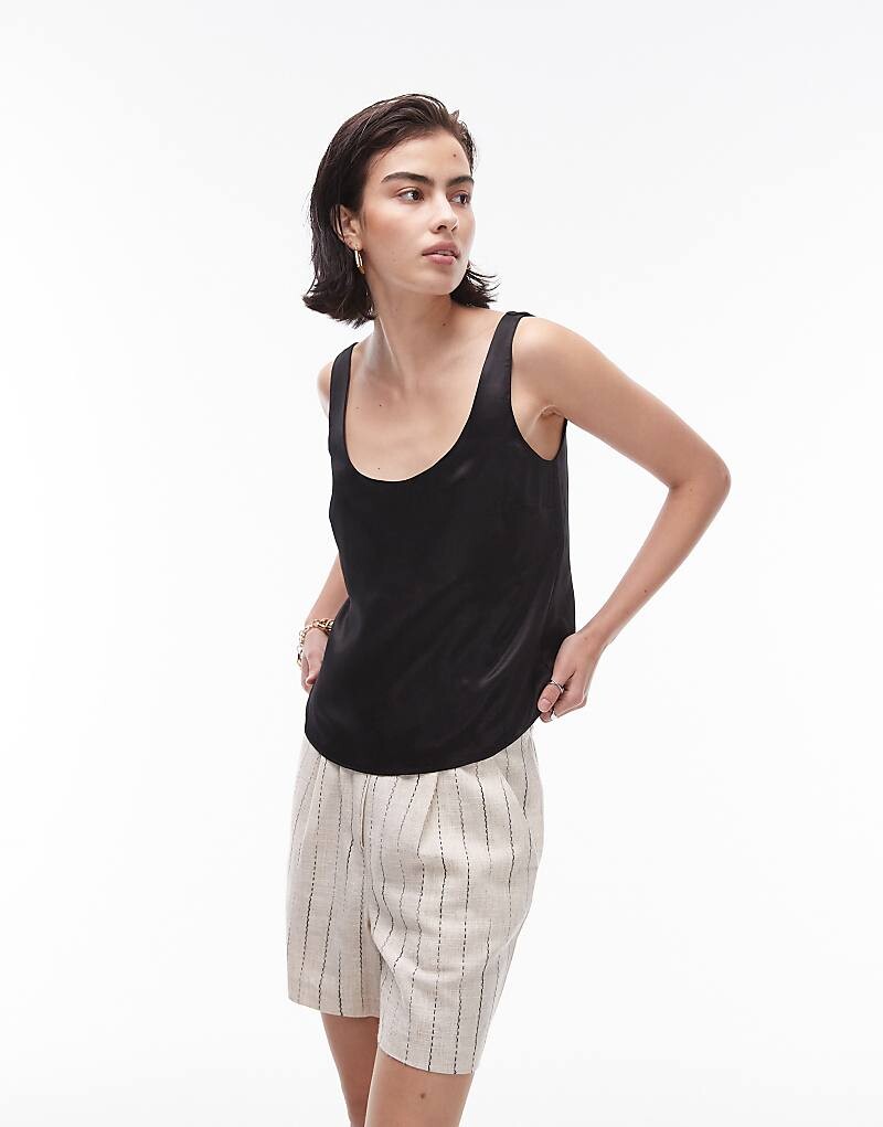 

Topshop – Черная майка с овальным вырезом