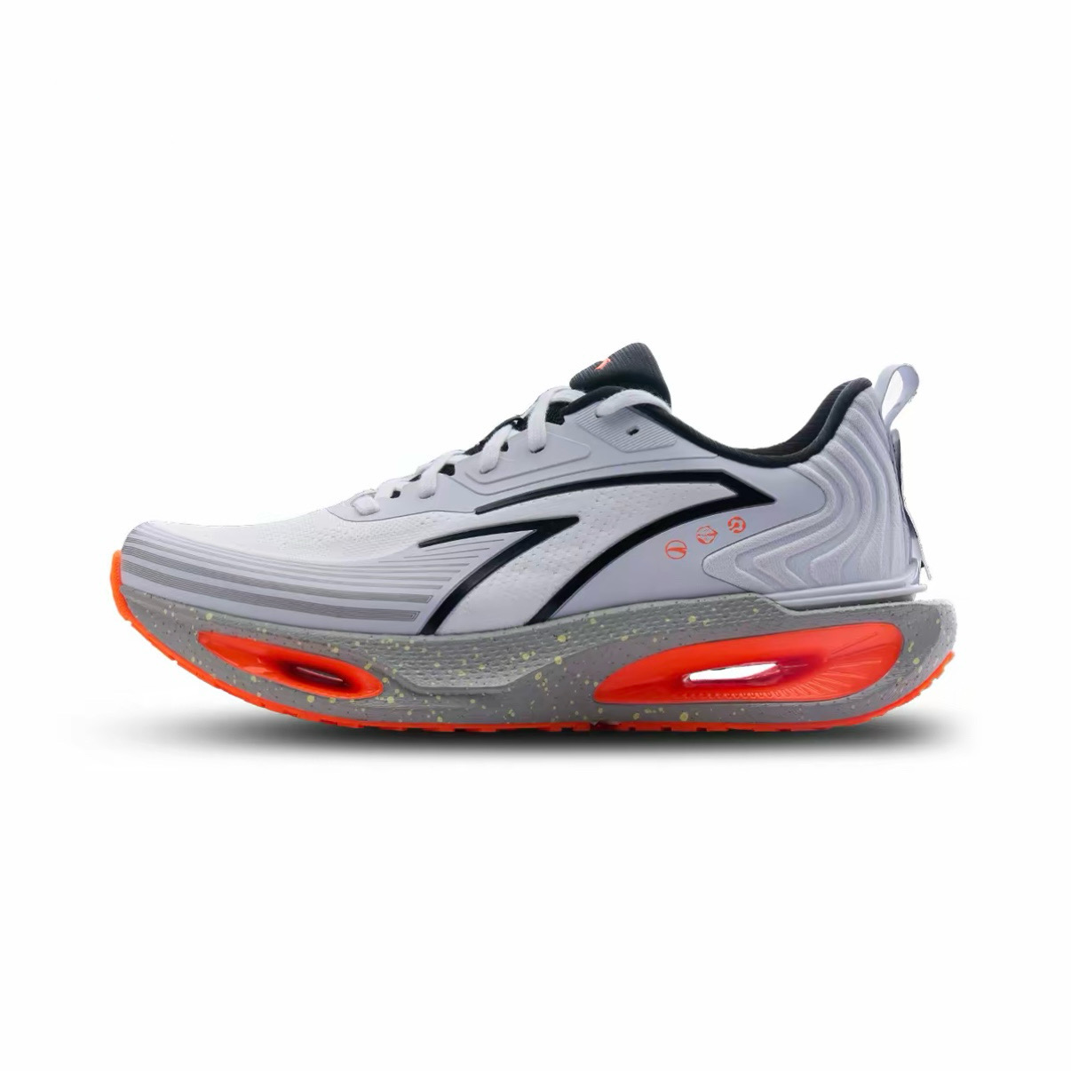 

ANTA Беговые кроссовки мужские Papyrus White/Basic Black/Sand Gray