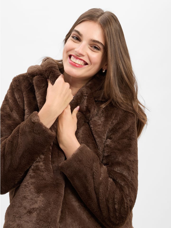 

Куртка Marie Lund