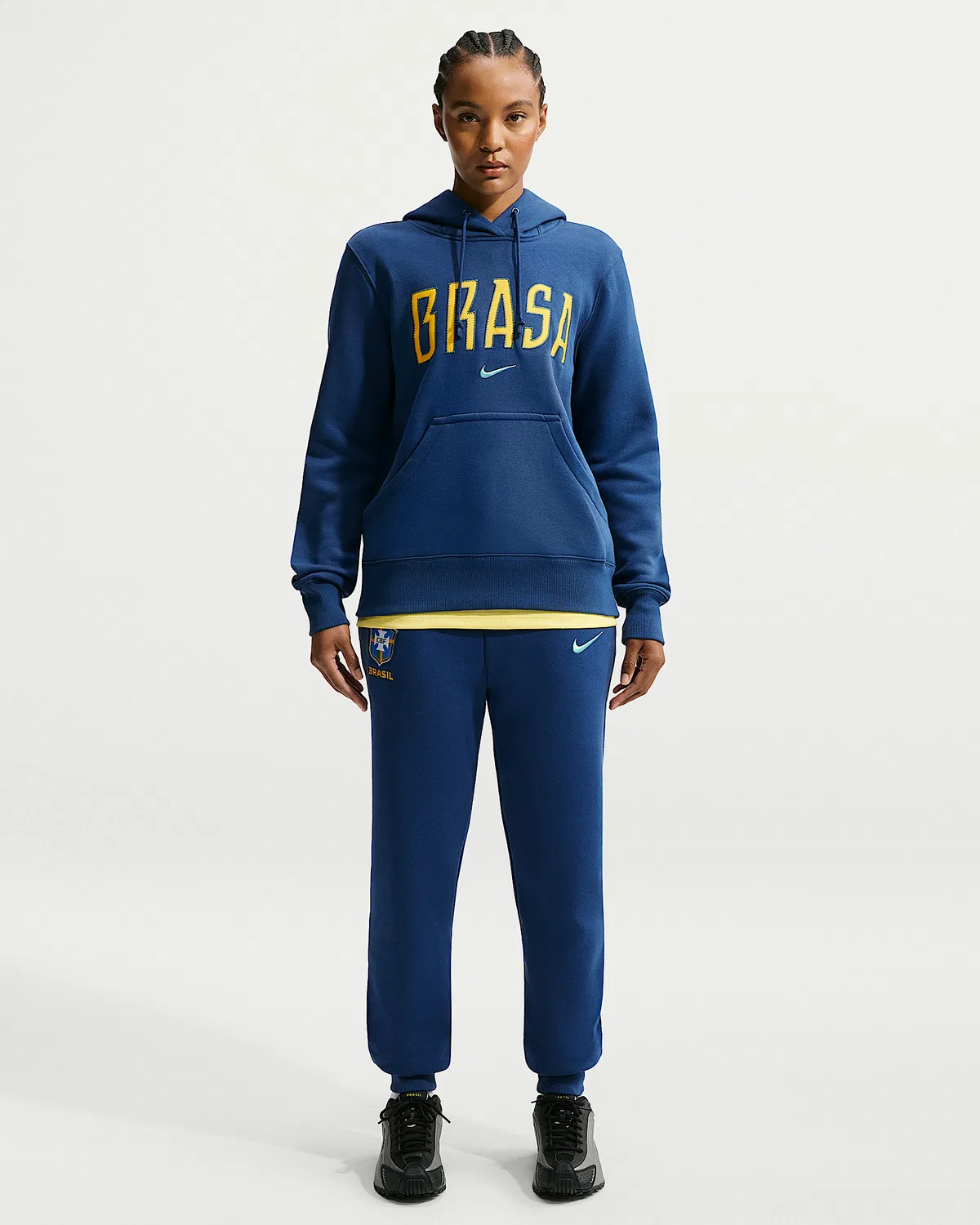 Женская толстовка Nike Soccer Pullover Hoodie Brazil Phoenix Fleece, Coastal Blue/Light Menta — фото 4