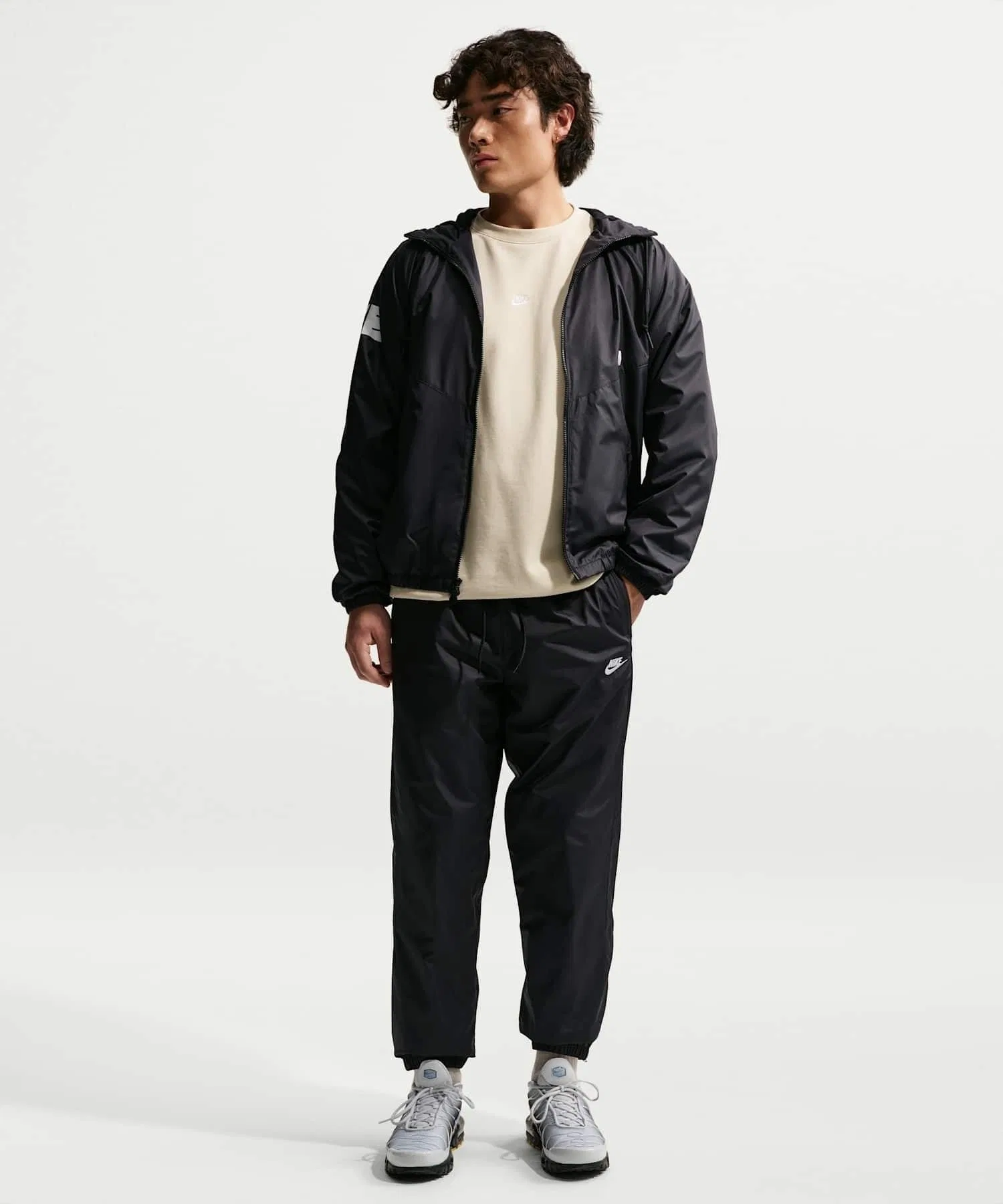 Мужские брюки Nike Windrunner с подкладкой чёрные