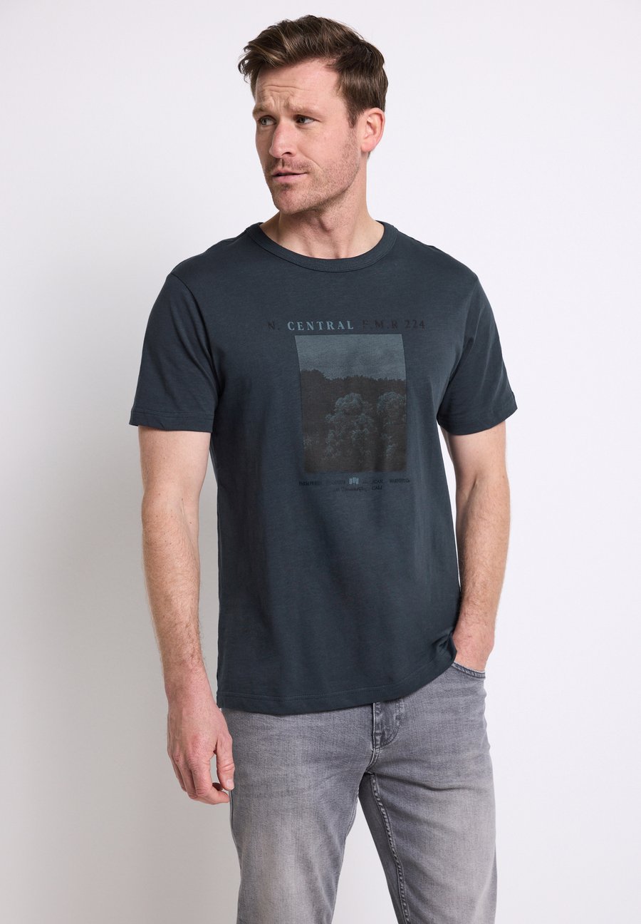 

Футболка Street One MEN MIT FOTO, Blau/Dark Blue, Синий, Футболка Street One MEN MIT FOTO, Blau/Dark Blue