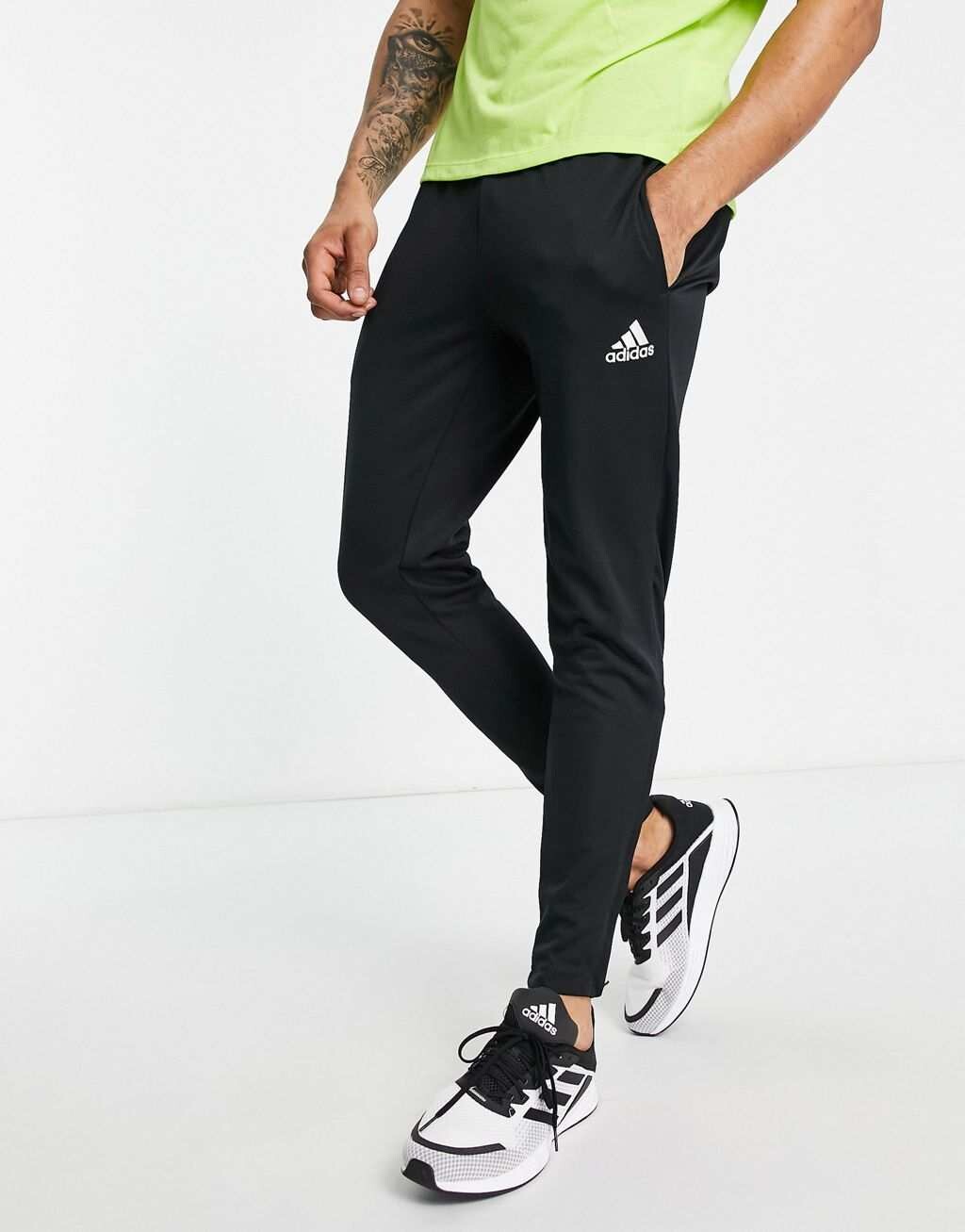 

Черные джоггеры adidas Football Entrada 22
