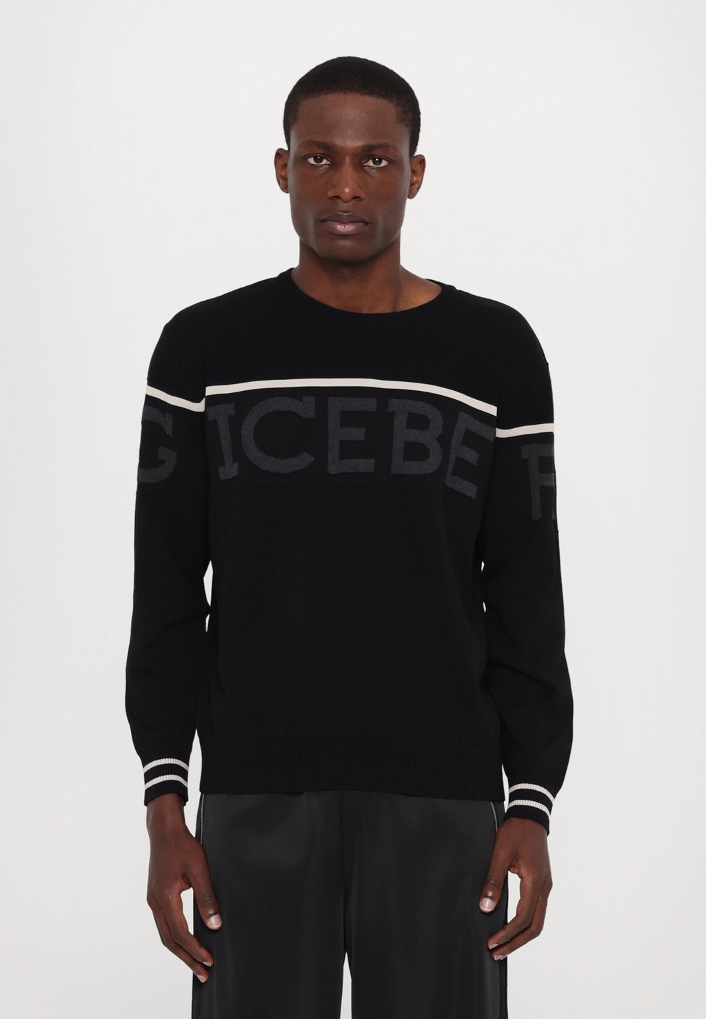 

Джемпер MAGLIA GIROCOLLO Iceberg, черный