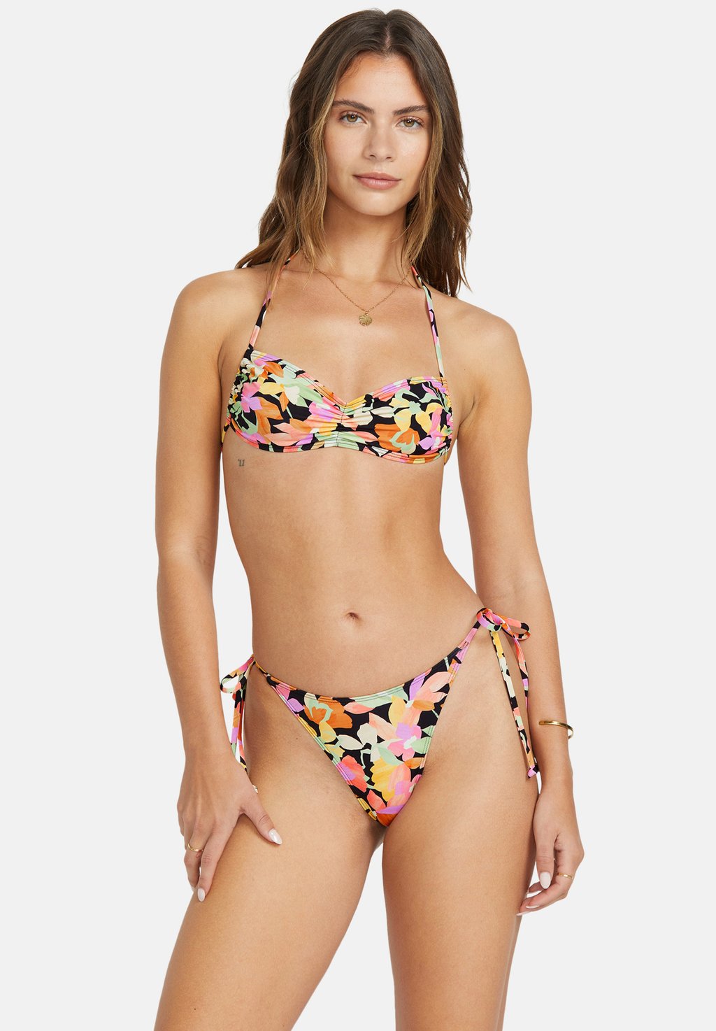 

Плавки бикини FAITH IN FLOWERS - MIT MITTLERER BEDECKUNG Billabong, черный