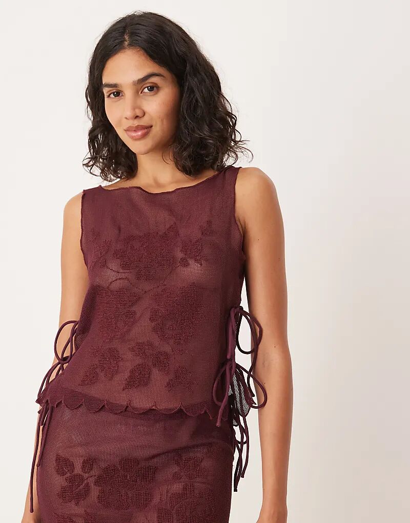 

Топ из сетчатой ткани шоколадного цвета с завязками по бокам от ASOS DESIGN