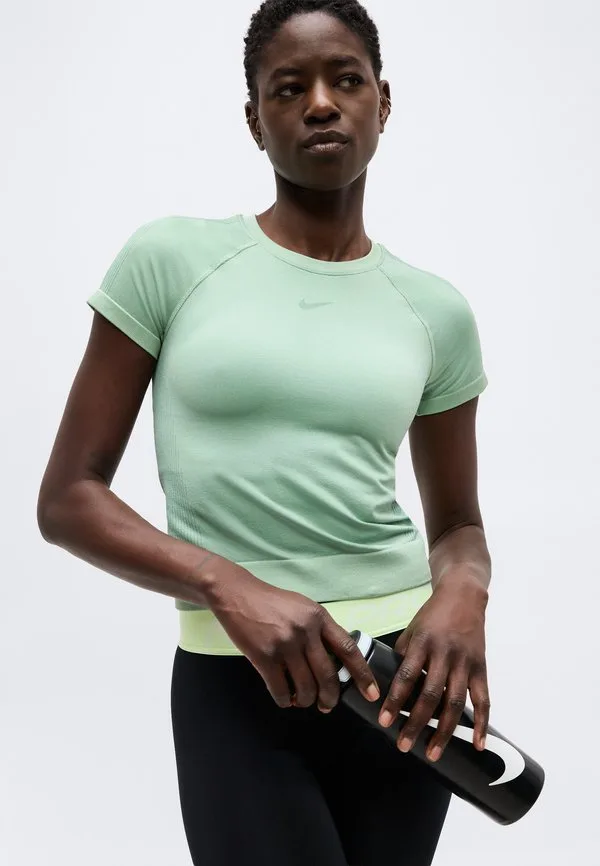 Спортивная футболка Nike Performance, Steam — фото 4