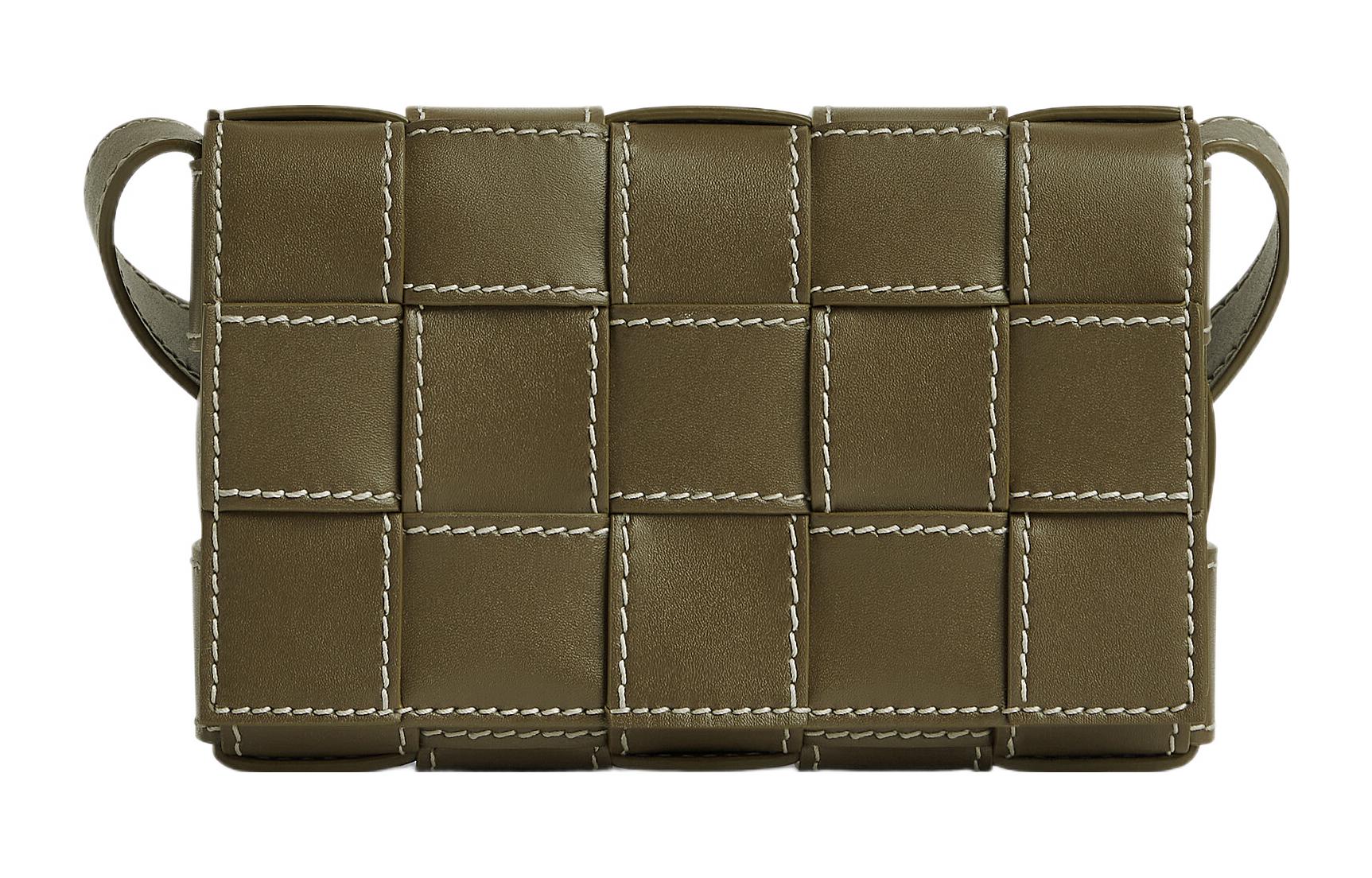 

Кожаная наплечная сумка CASSETTE через плечо малого размера мужская глиняно-коричневая Bottega Veneta