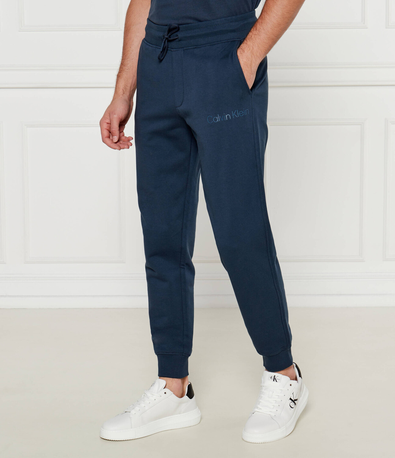 

Спортивные брюки CALVIN KLEIN JEANS Regular Fit, темно-синий