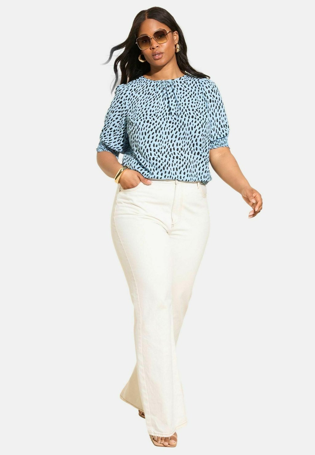 

Блуза PLUS SIZE FIT - SHORT SLEEVE SHIRRED CUFF Friends Like These, синий