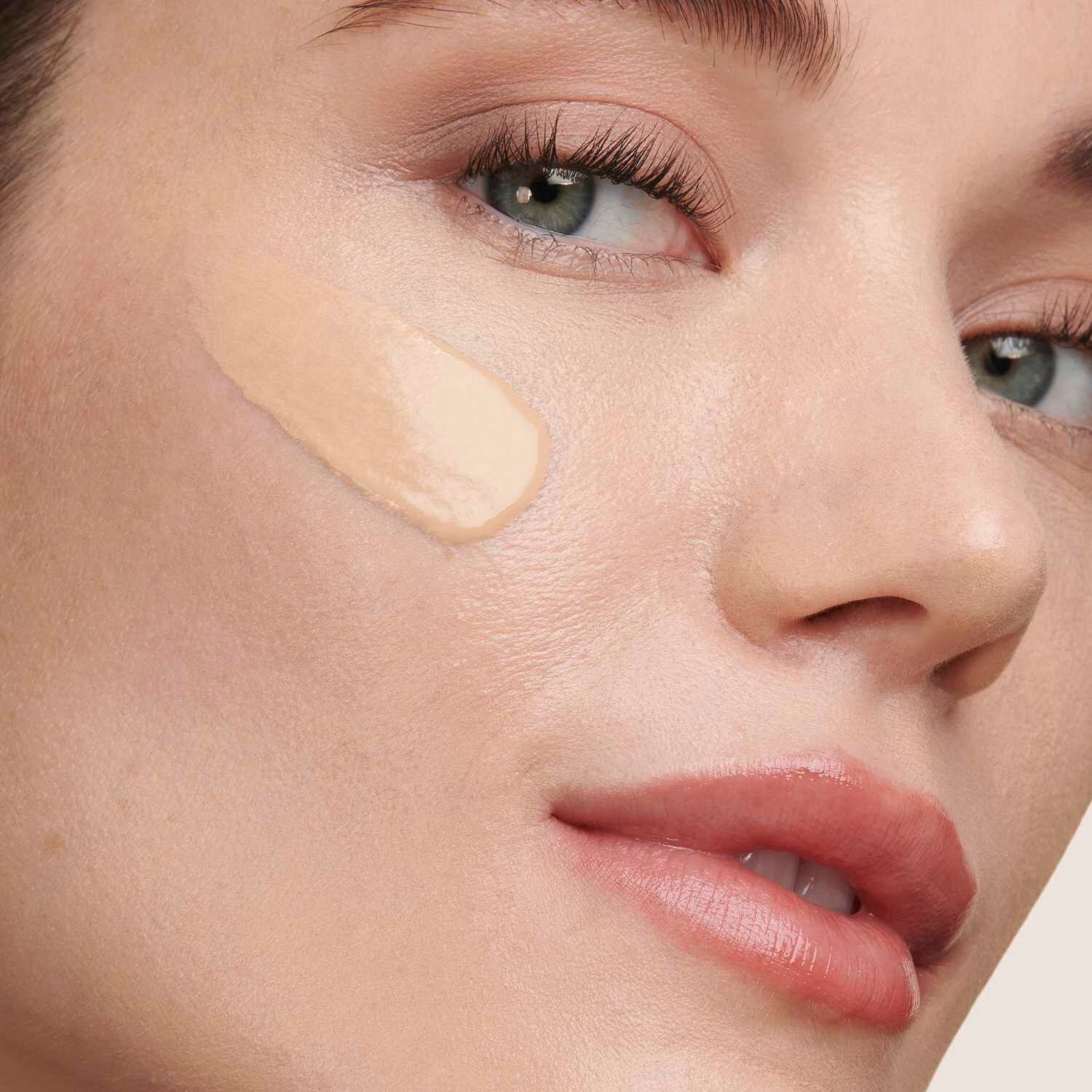 Тональная основа Luminous Silk Foundation Armani, 7.5 Caramel doux (30 ml) — фото 2