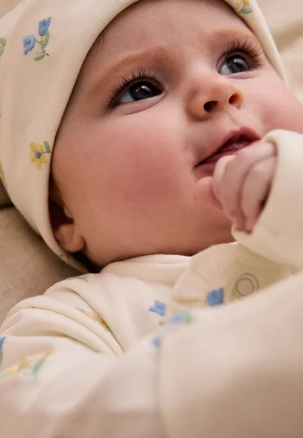 Пижама Regular fit с вышивкой Jojo Maman Bébé, кремовый — фото 4