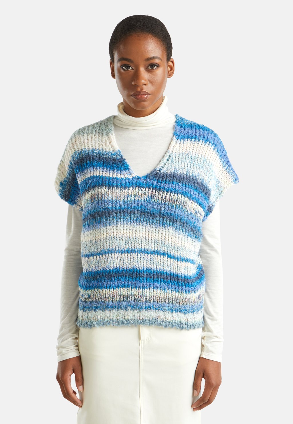 

Футболка с принтом BOXY V-NECK FANCY United Colors of Benetton, синий