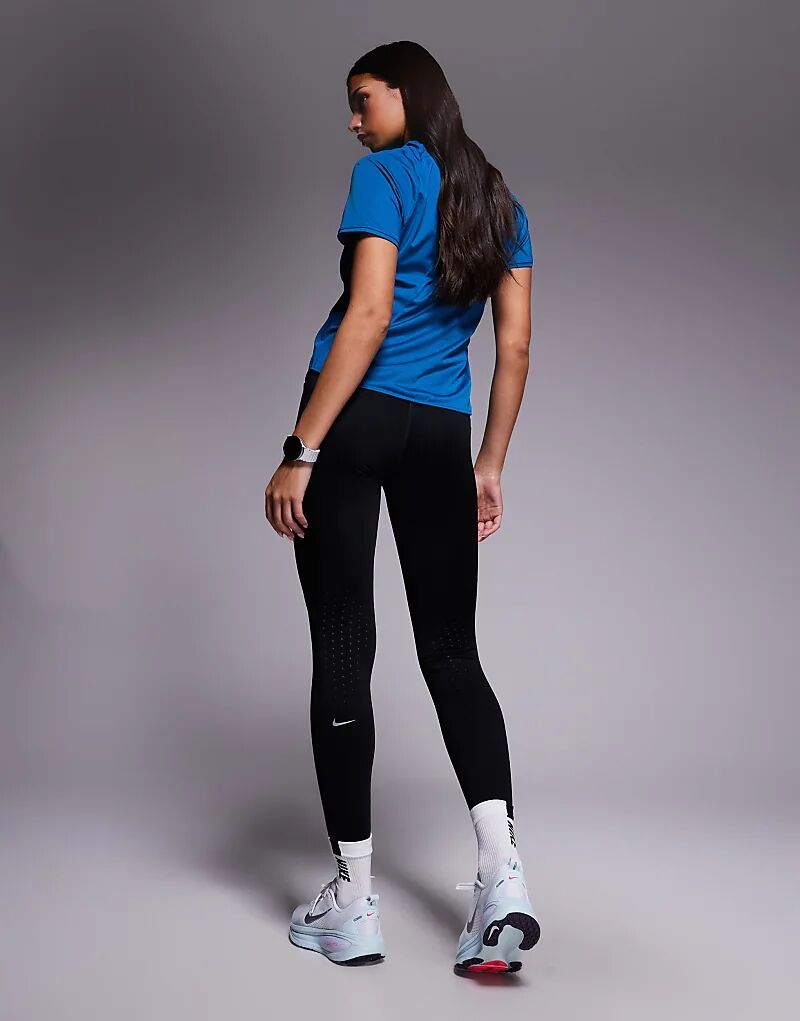 Леггинсы Nike Running Swift 7/8 с карманом черного цвета — фото 3