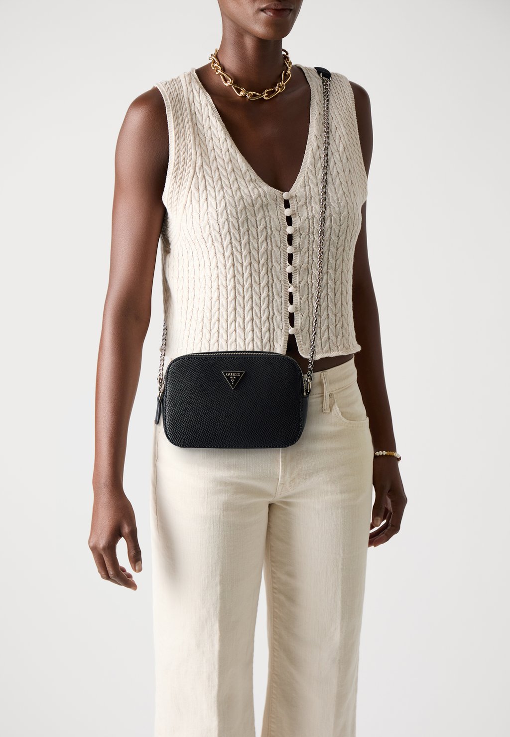 

Сумка через плечо NOELLE II CROSSBODY CAMERA Guess, черный