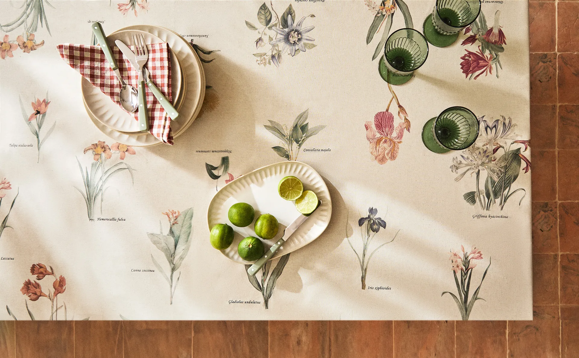 

Ботаническая хлопковая скатерть Zara Home, зеленый