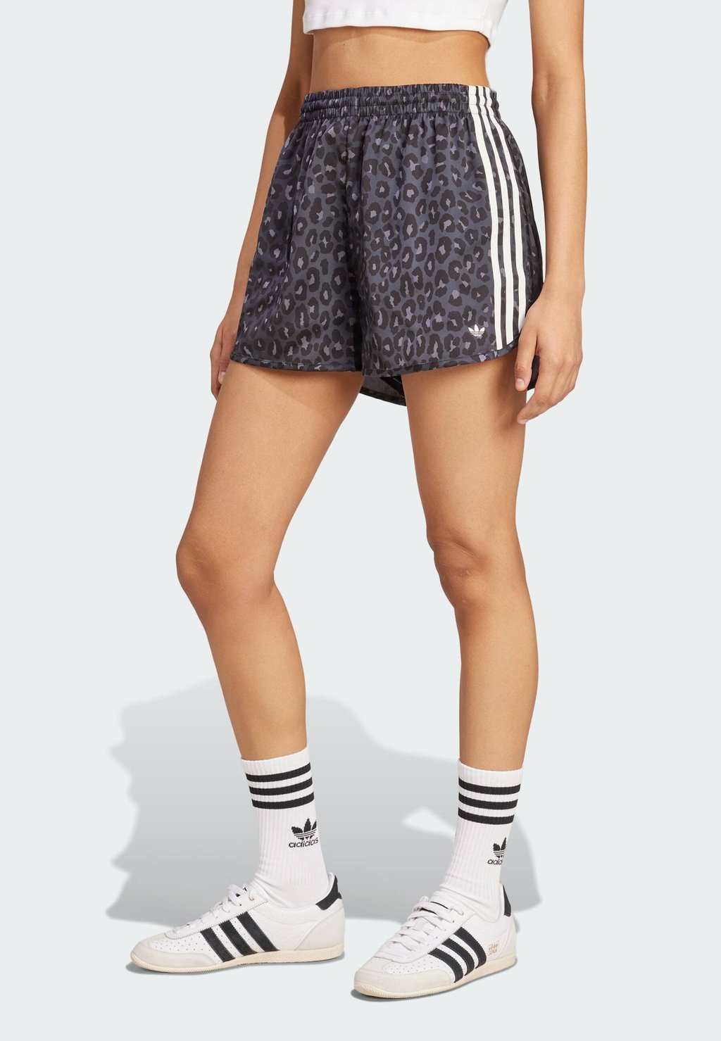 

Шорты WIDE LEG LEO PRINT SATIN Adidas Originals, черный