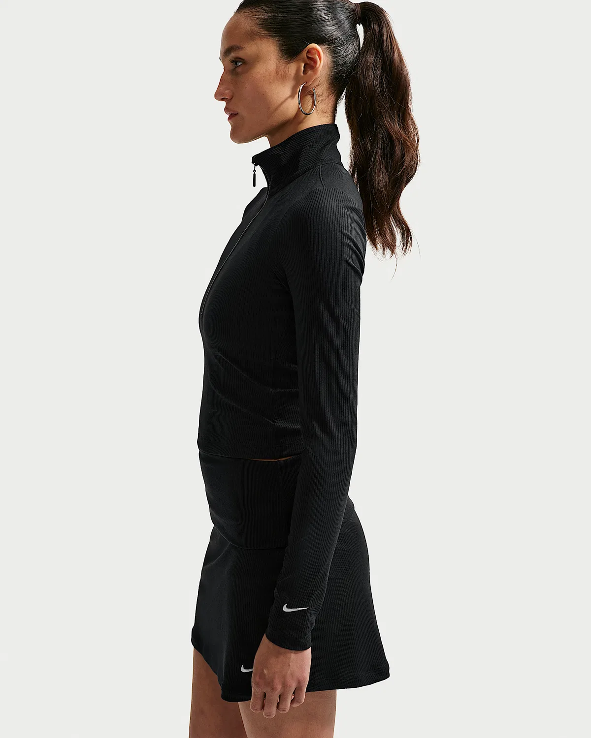 Женская облегающая водолазка с длинным рукавом Nike Sportswear Chill Knit, Black/Sail — фото 2