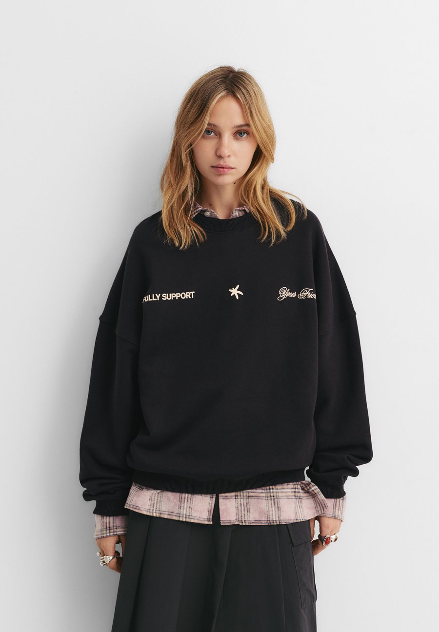 

Толстовка PULL&BEAR SUPPORT YOUR FRIENDS, Black