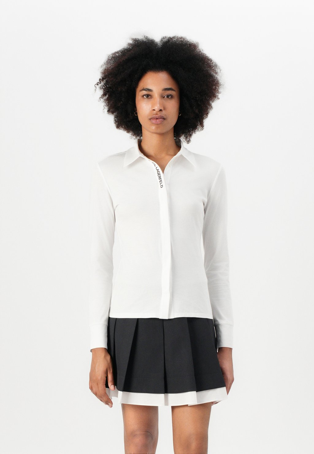 

Блузка на пуговицах ELONGATED LOGO BUTTON SHIRT KARL LAGERFELD, белый