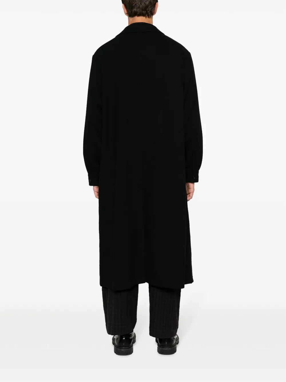 Тренч с заостренными лацканами и поясом Yohji Yamamoto, черный — фото 4