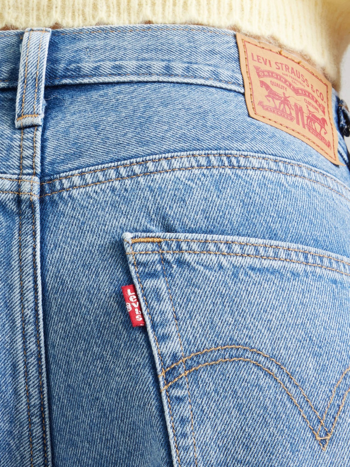 LEVI'S  Джинсовые шорты свободного кроя 'Middy Jorts' в синем дениме — фото 2