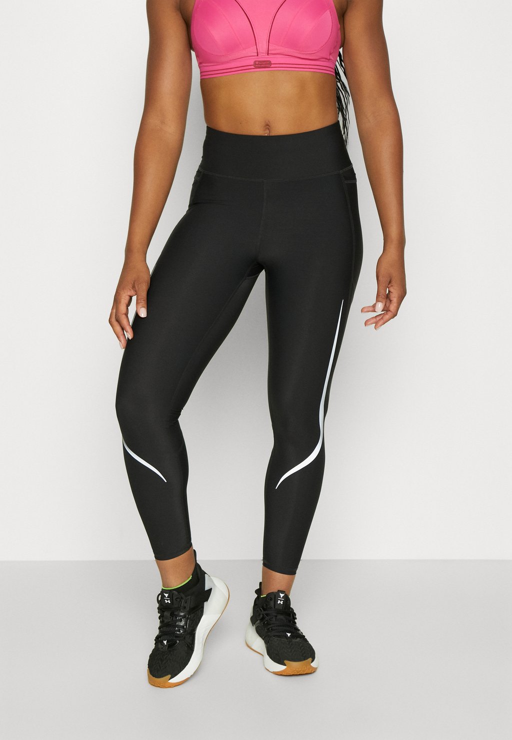 

Леггинсы GRAVITY 7/8 ILLUMINATE RUN LEGGINGS Sweaty Betty, черный