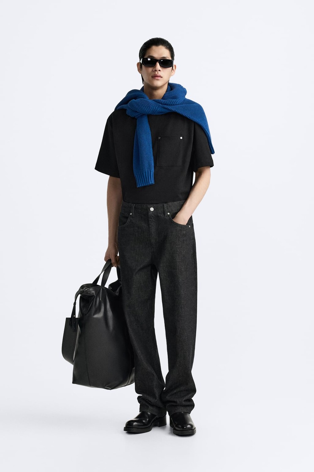 

Футболка с карманами и заклепками ZARA, черный