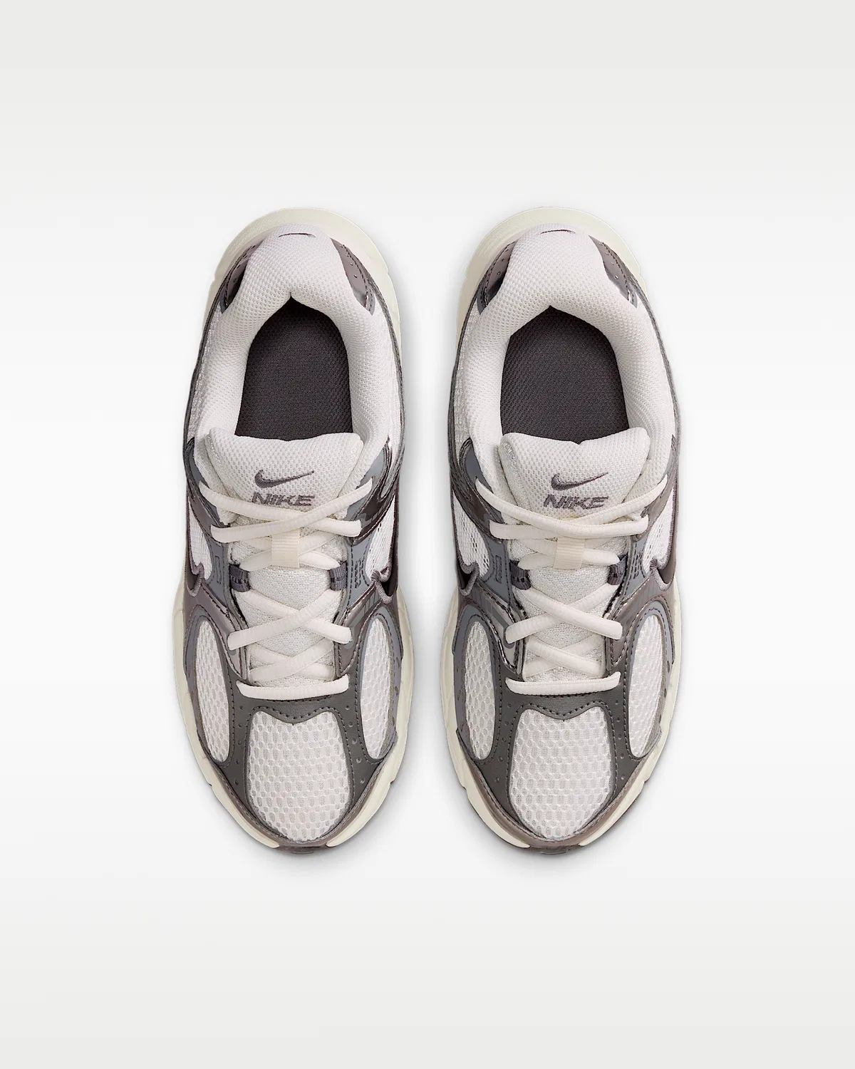 Детские кроссовки Nike V5 RNR, Phantom/Pencil Point/Black — фото 4
