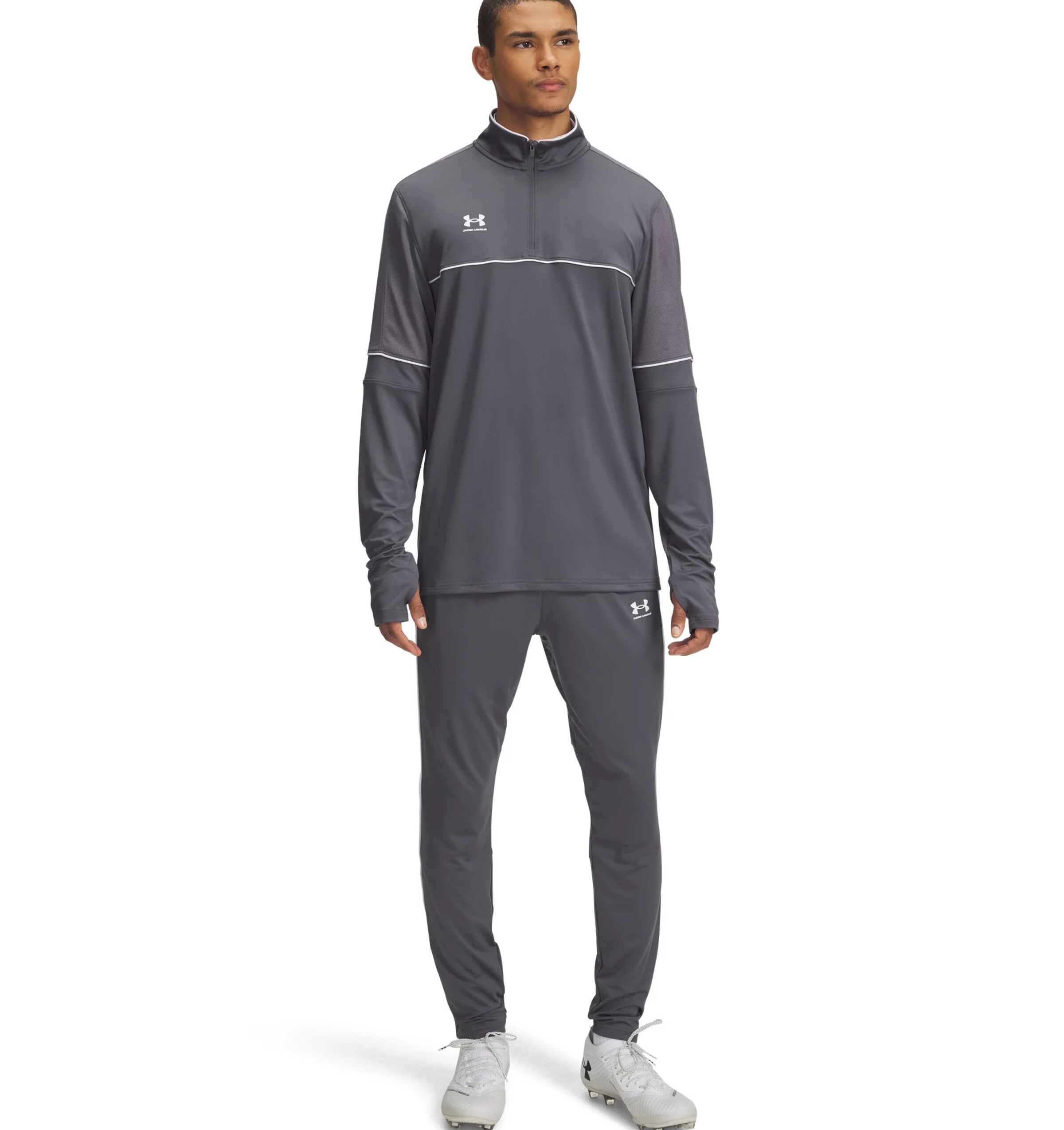 

Under Armour Спортивные брюки 'Challenger' Slim fit в сером цвете