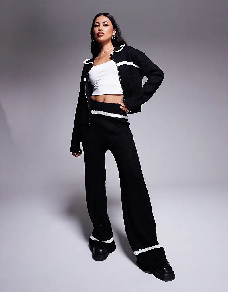 

Эксклюзивные трикотажные брюки Kaiia с широкими штанинами и контрастными полосками в монохромном исполнении