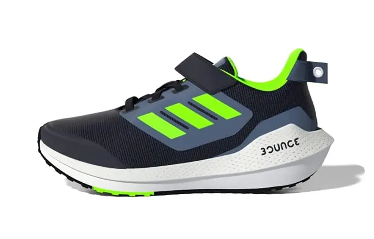 

Кроссовки Eq21 Run 2.0 Kids, низкие, черные/зеленые Adidas