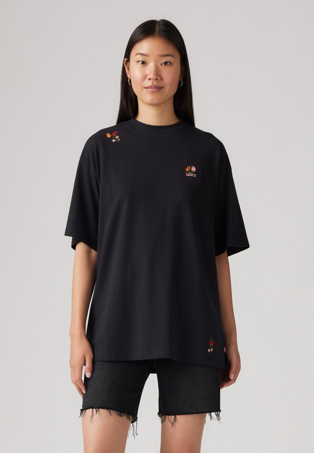 

Футболка с принтом GRAPHIC STACK TEE Levi's, черный