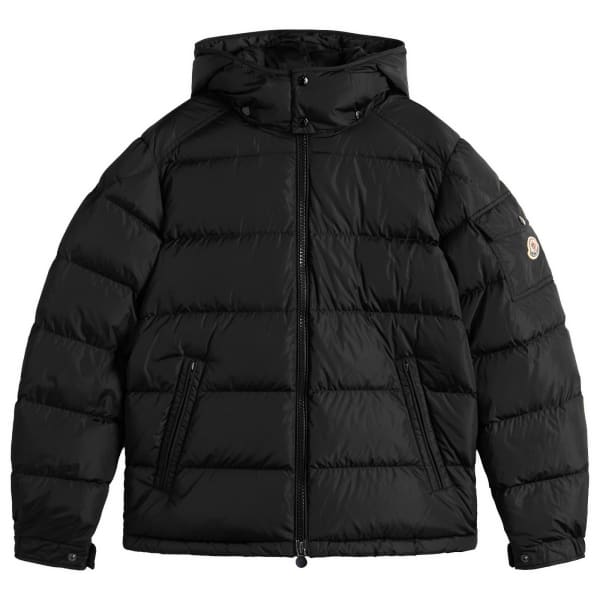 

«Новая» куртка Майи Moncler, черный