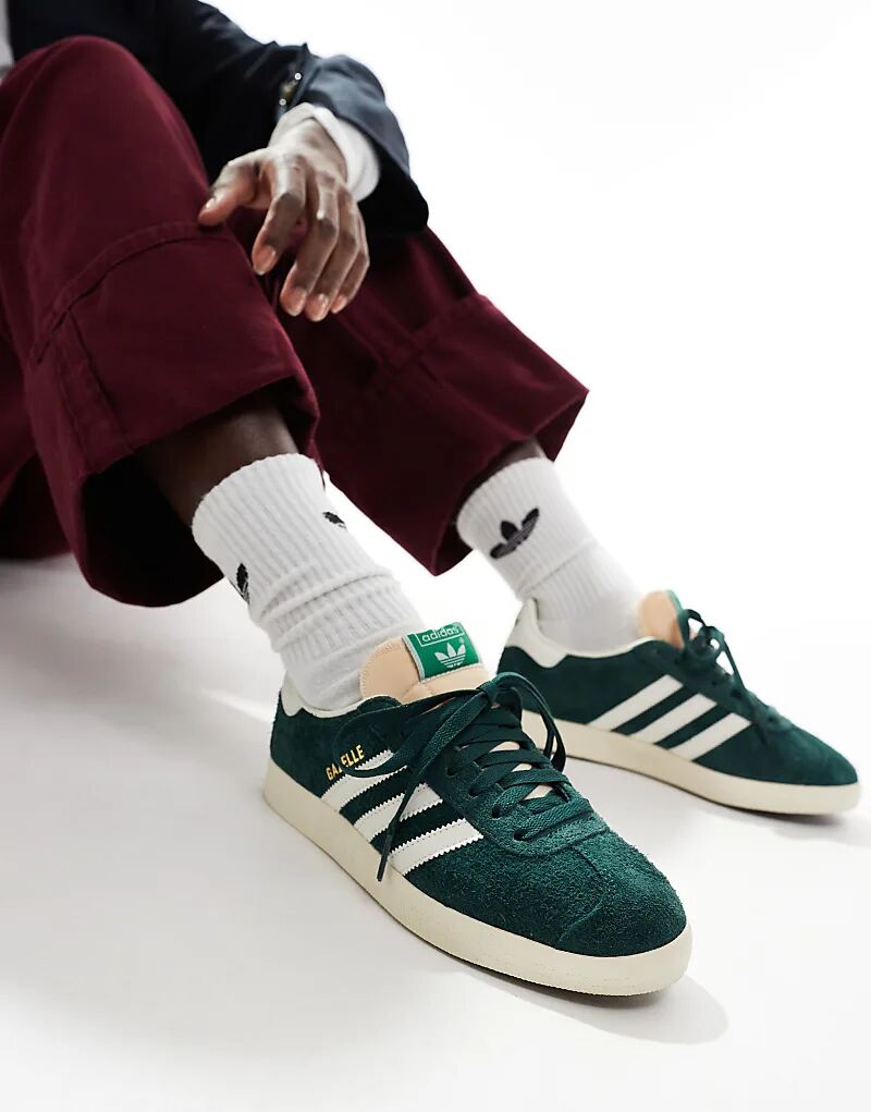 

Кроссовки Gazelle зеленого цвета adidas Originals