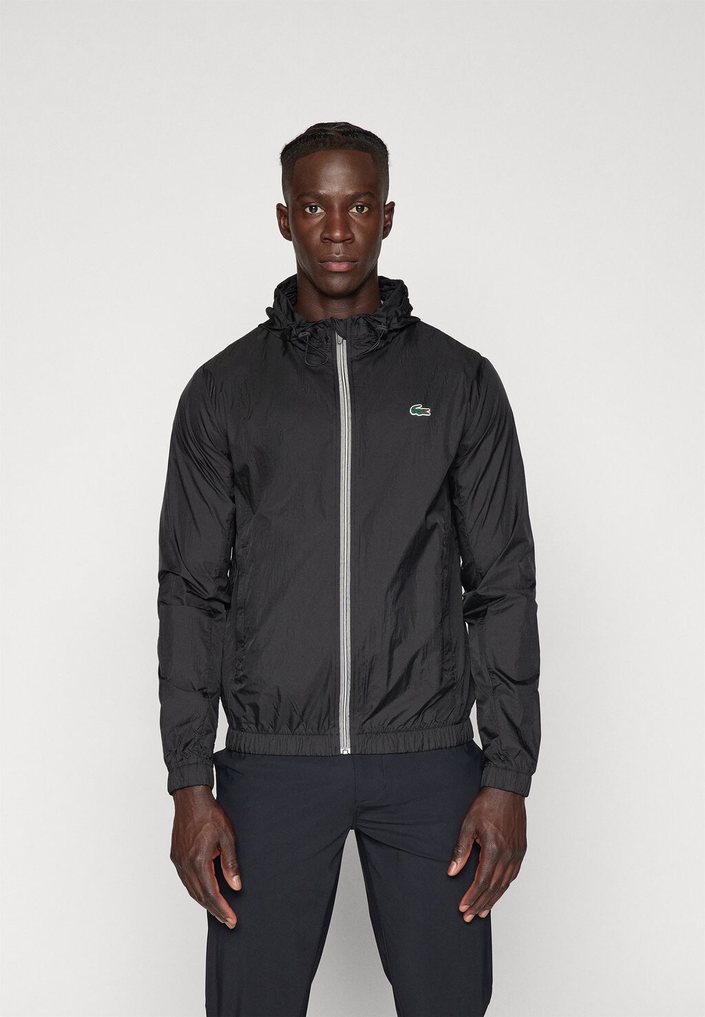 

Ветровка PARKAS BLOUSONS Lacoste Sport, черный