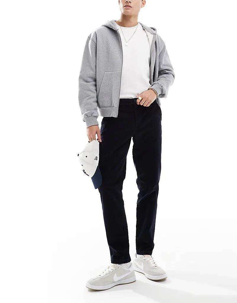 

Зауженные вельветовые брюки темно-синего цвета ASOS DESIGN
