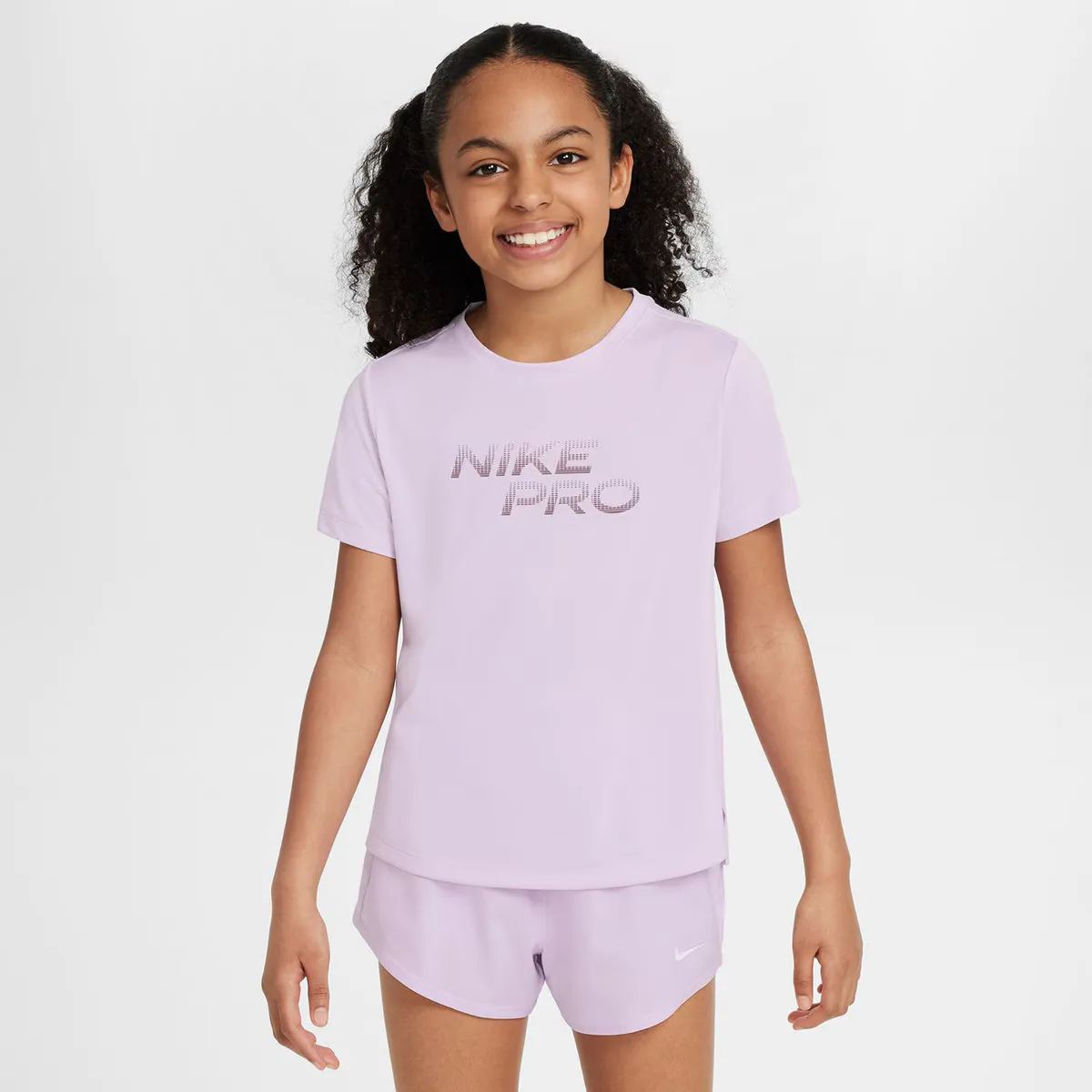 

Футболка Nike One для девочек, цвет Violeta