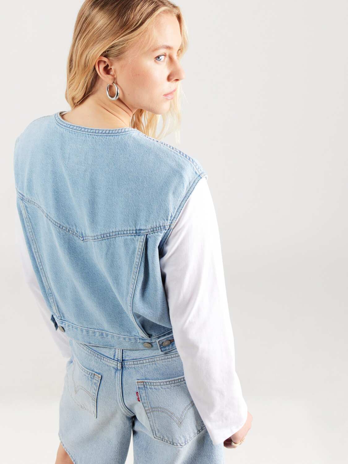LEVI'S  Жилет 'Collarless Shrunken '90s Trucker Vest' в синем дениме — фото 4
