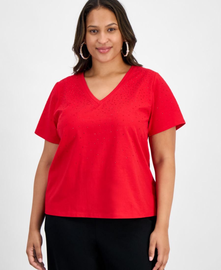 

Топ большого размера с V-образным вырезом, украшенный стразами, эксклюзивно представлен в Macy's INC International Concepts, Real Red