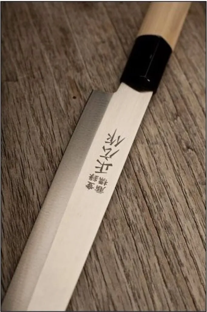 

Нож Masahiro
