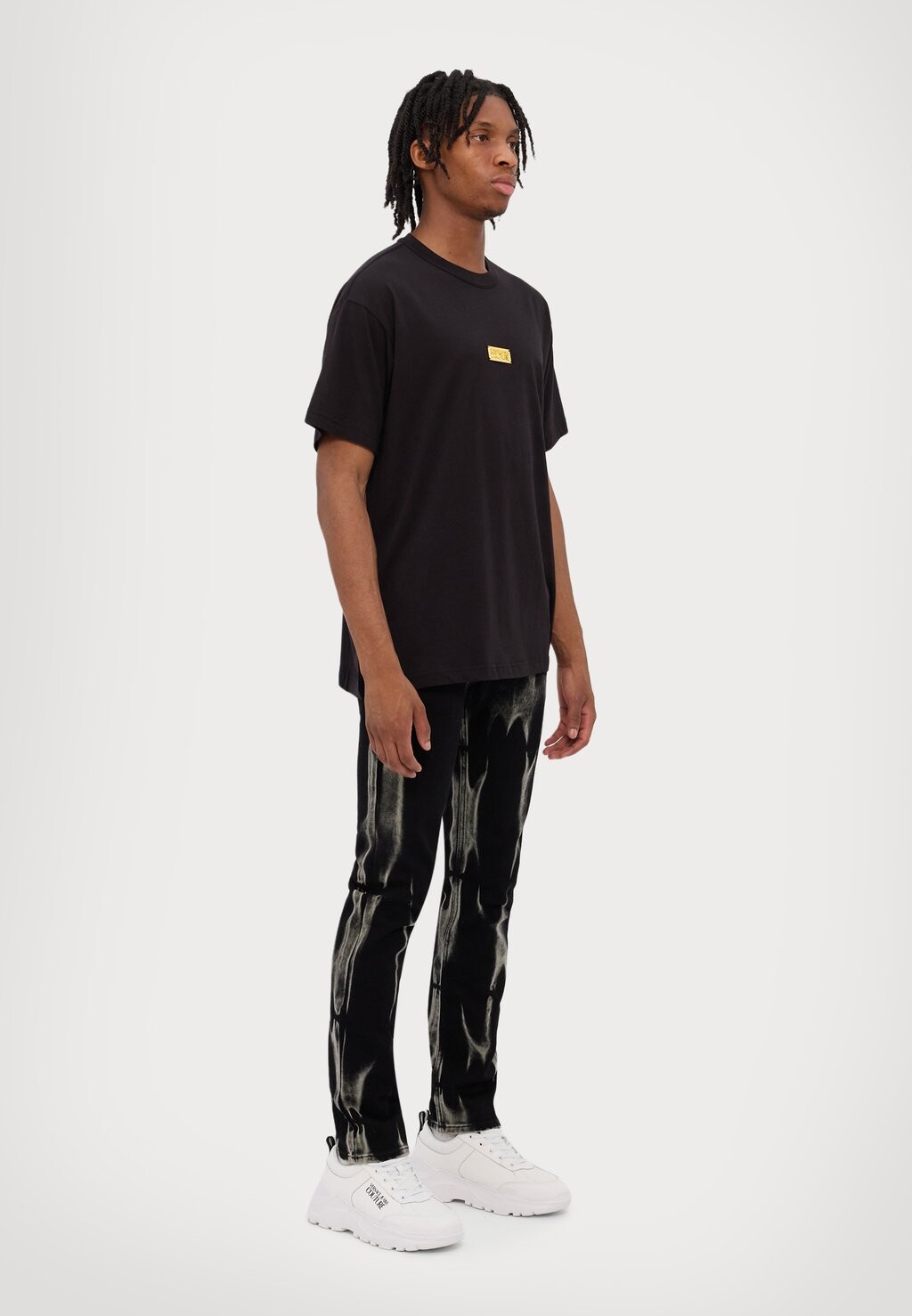 

Базовая футболка LOGO PLACKET Versace Jeans Couture, черный