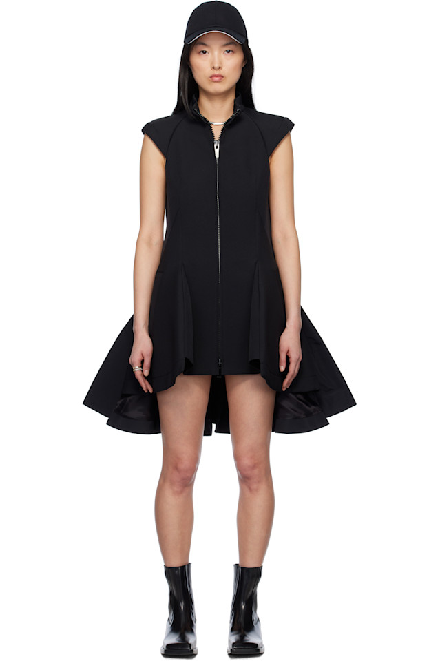 

Мини-платье из матлассе в смесовой сарже Sacai, черный