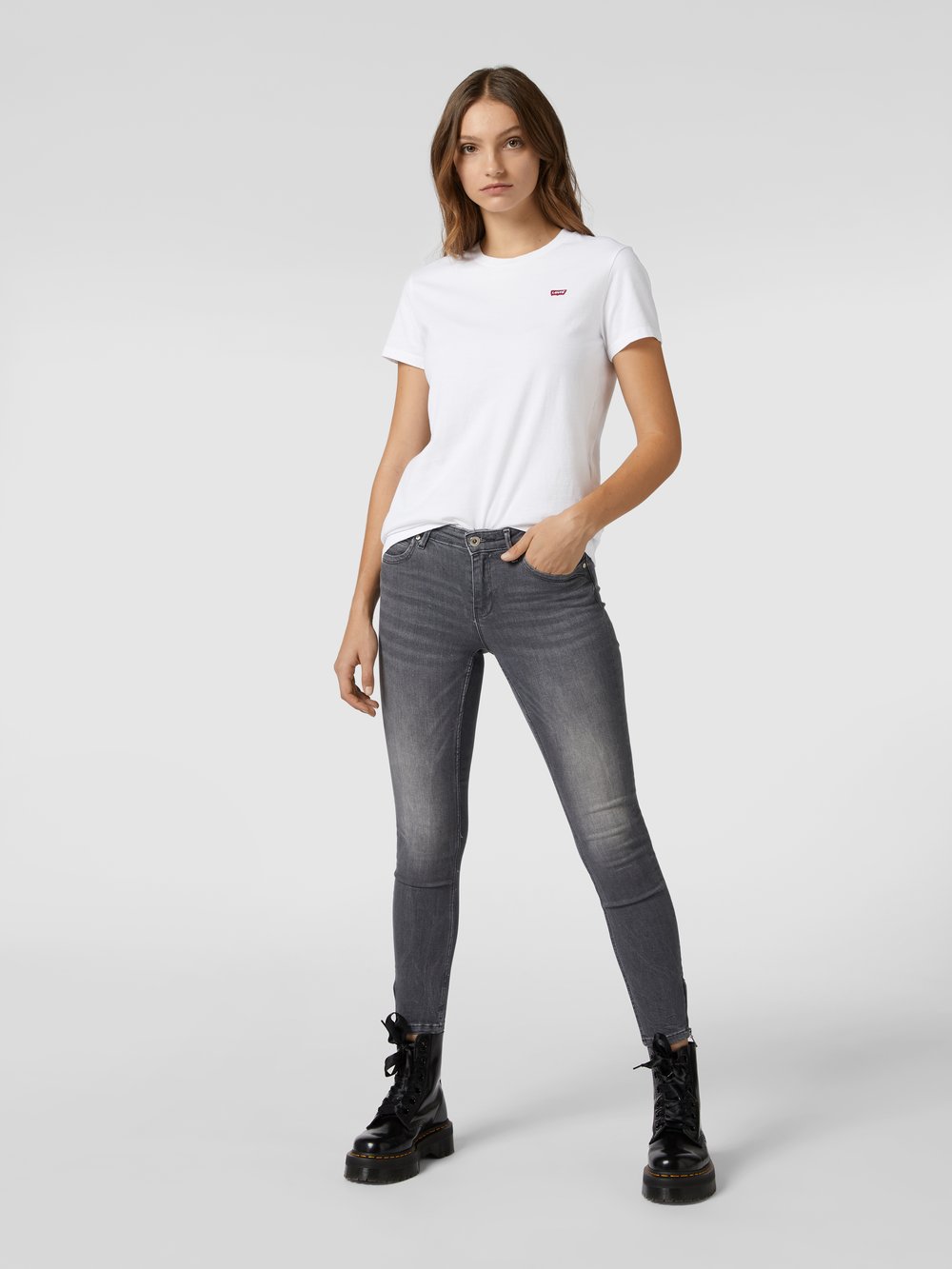 

ИДЕАЛЬНАЯ ФУТБОЛКА БЕЛОГО ЦВЕТА Levi's, белый