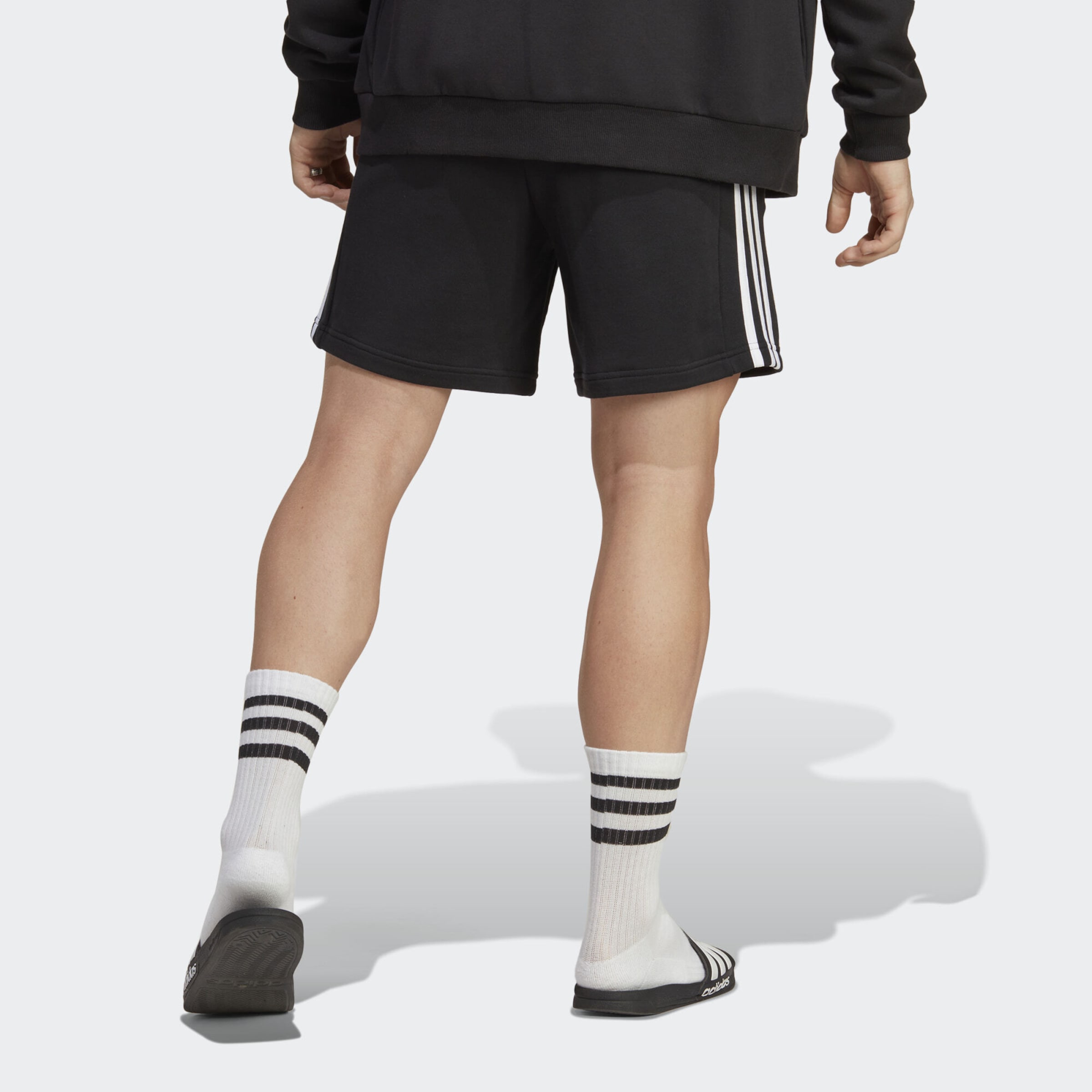 Adidas Sportswear Шорты для тренировок Regular 'Essentials' в черном цвете — фото 4