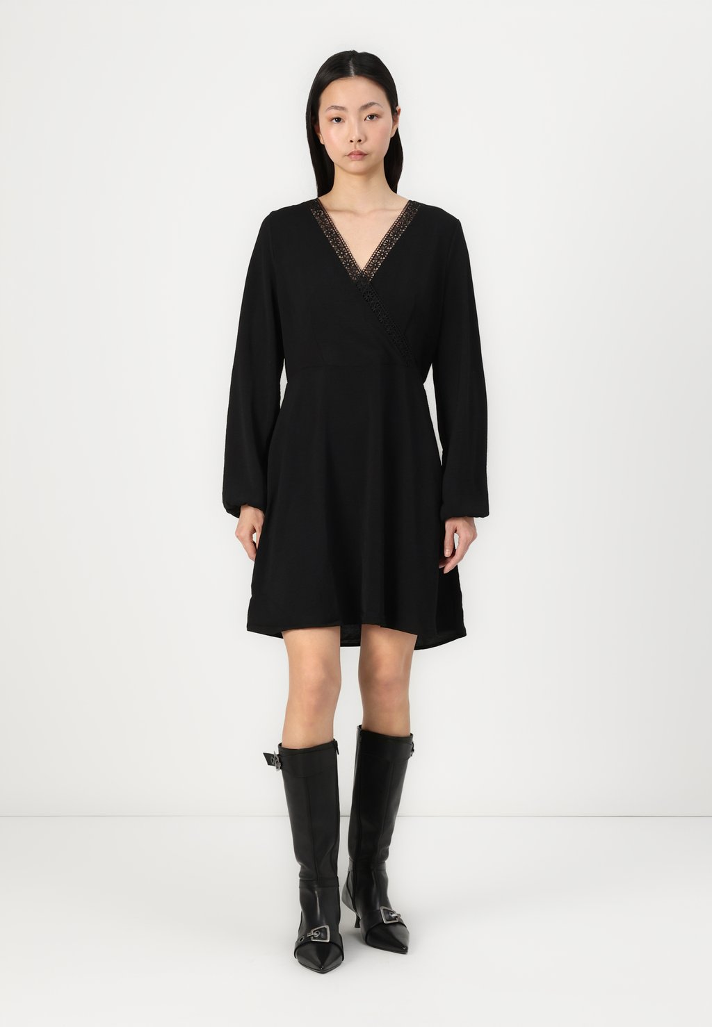 

Повседневное платье VMALVA SHORT DRESS Vero Moda, черный
