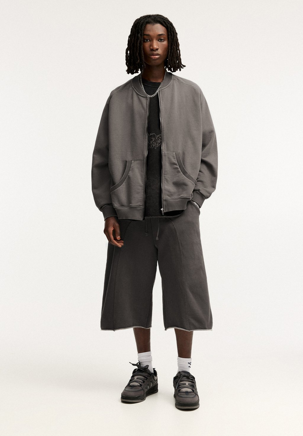 

Куртка-бомбер PULL&BEAR, серый