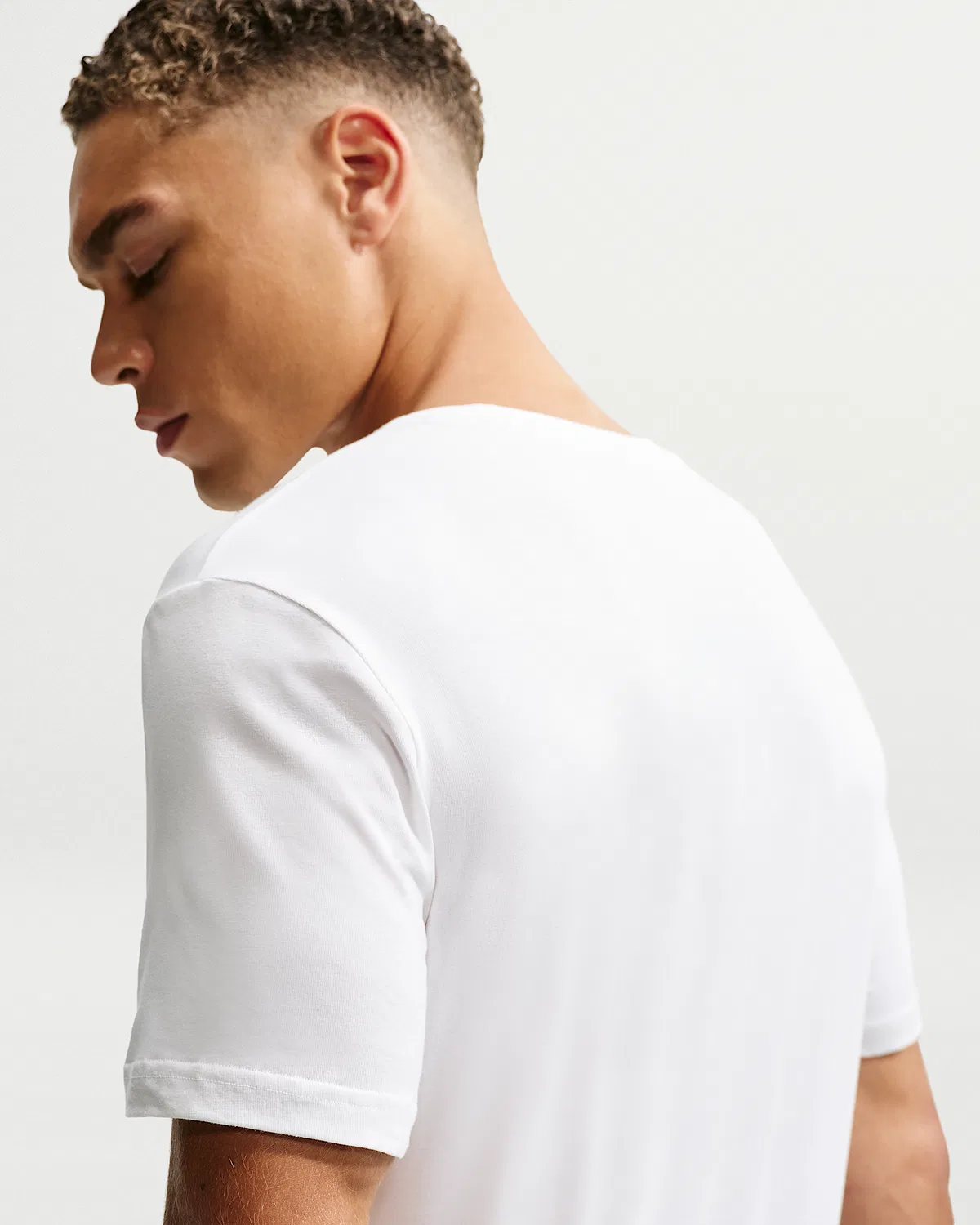 Мужская хлопковая футболка с круглым вырезом Nike Essential (2 шт.), White — фото 2