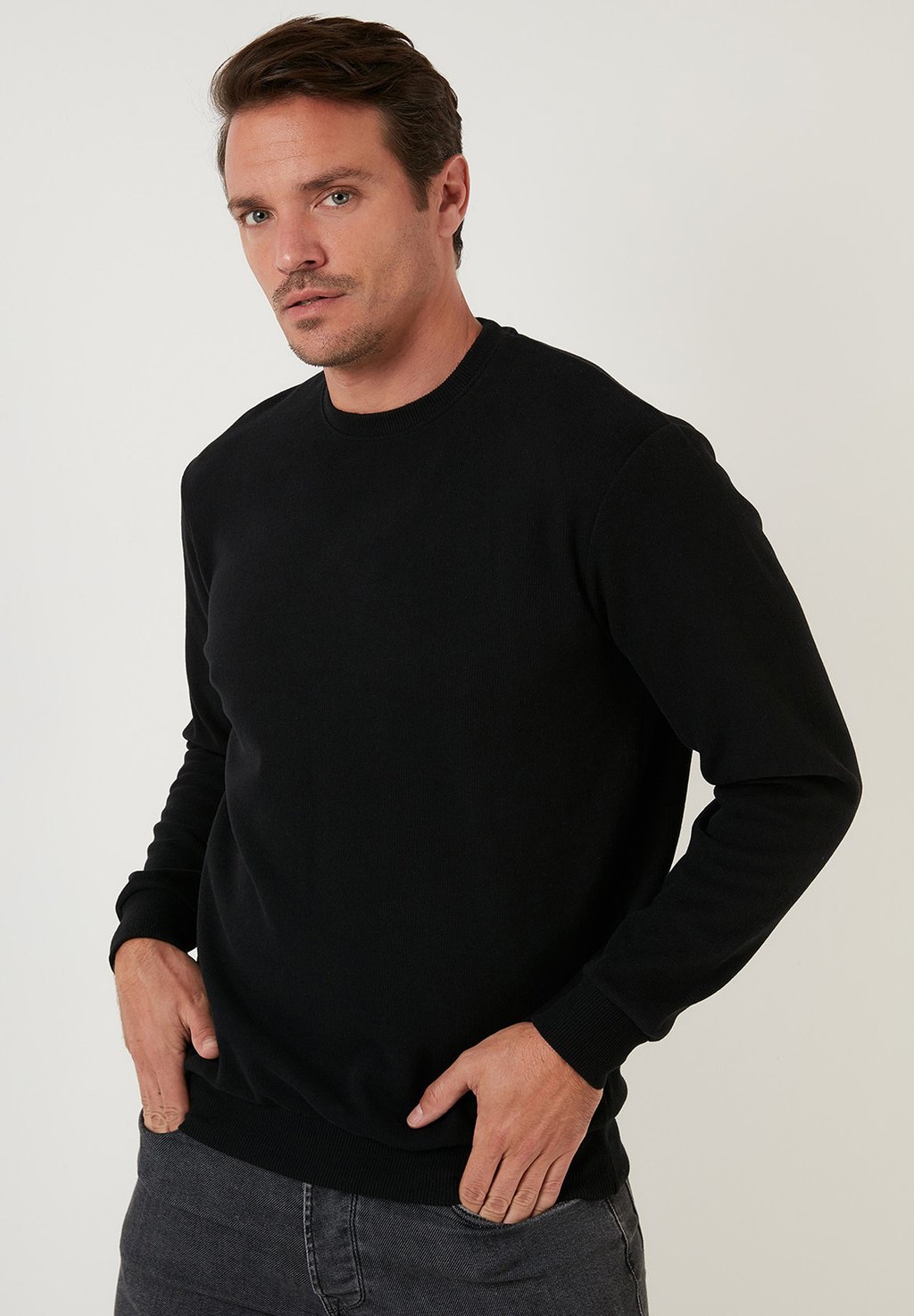 

Джемпер REGULAR FIT Buratti, черный