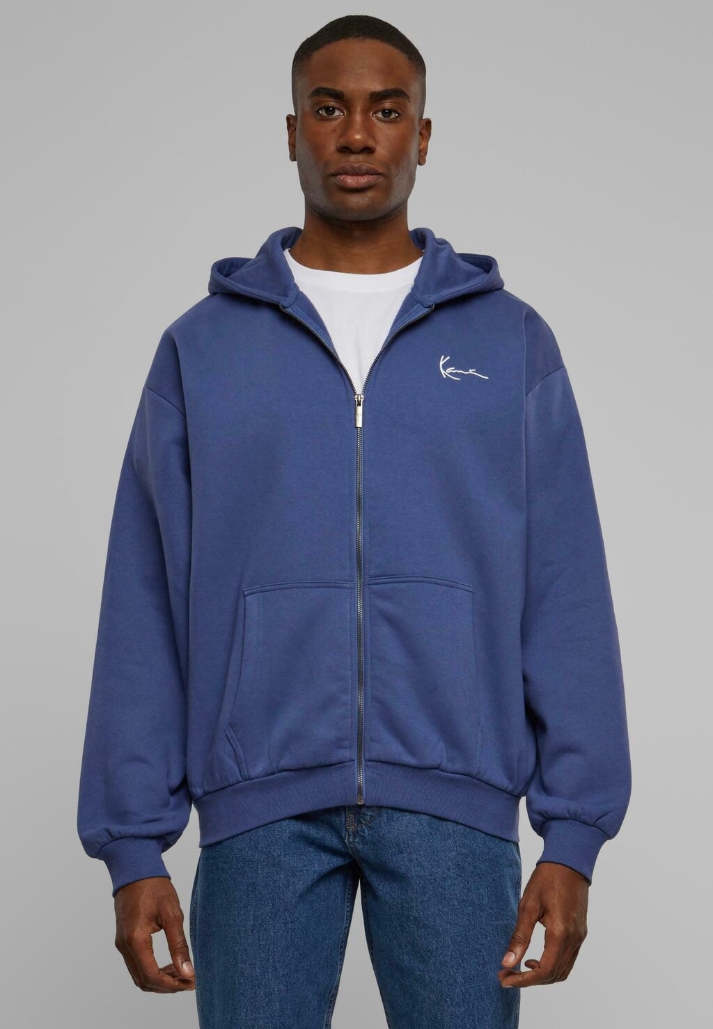 

Толстовка на молнии Km-Zh011-092-12 Kk Chest Signature Essential Hoodie Karl Kani, цвет dark blue